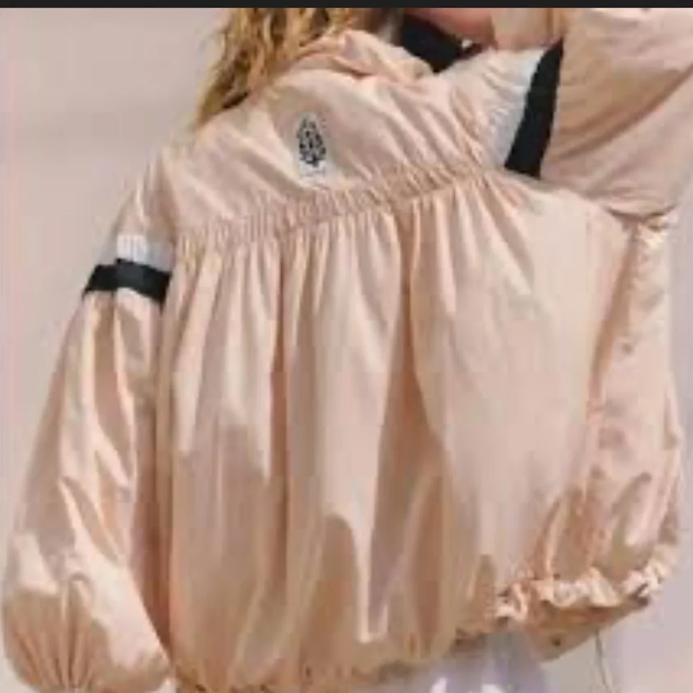 Free People Movement On The Go Windbreaker NWT size S - Picture 5 of 13